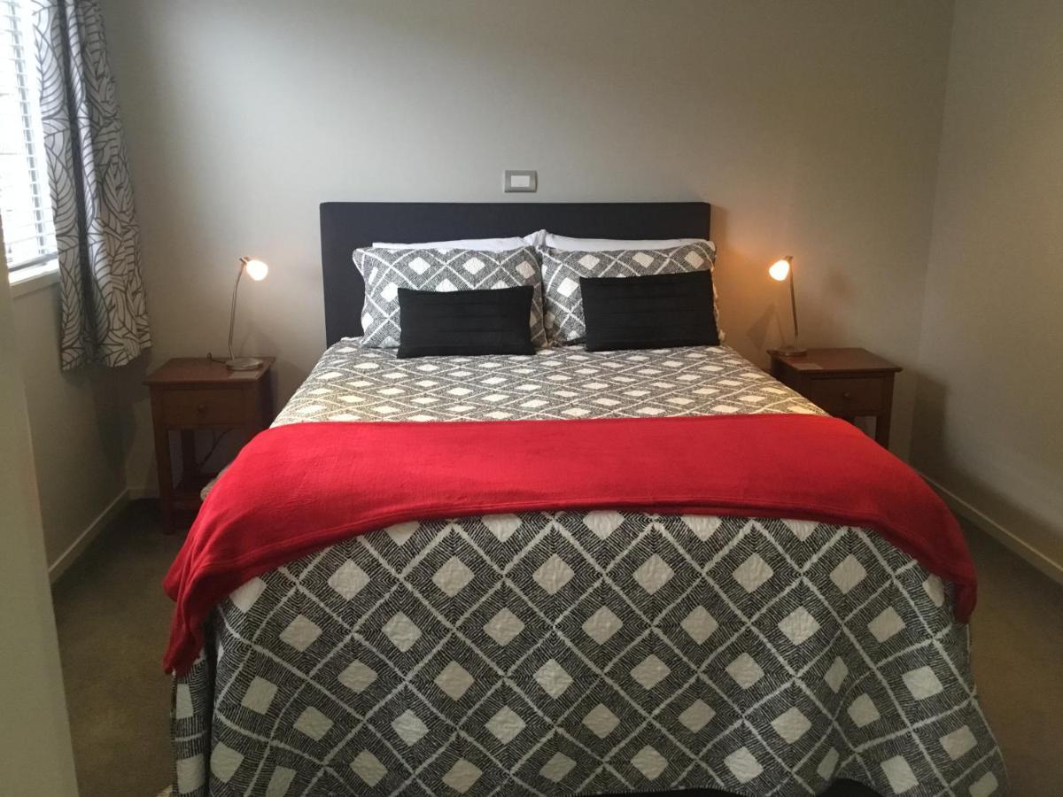Bay Breeze Accommodation Cooks Beach Екстериор снимка