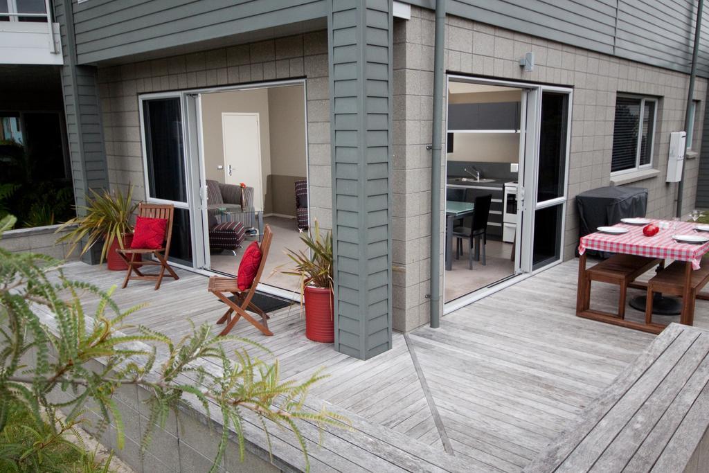 Bay Breeze Accommodation Cooks Beach Екстериор снимка